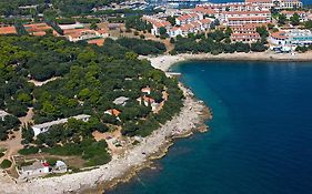 Verudela Villas  3*